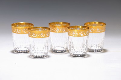 9 Schnapsgläser, Saint Louis, Thistle, 20. Jh., farbloses Kristallglas, mit umlaufender floral geätzter Goldbordüre, gemarkt, H.ca. 5.5 cm