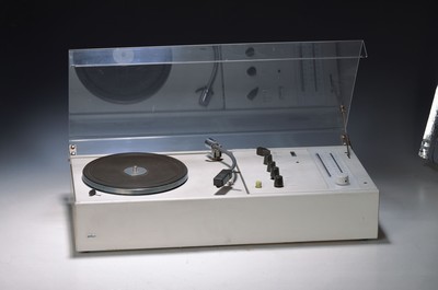 Kompaktgerät mit Plattenspieler, Braun, TC 20, Entwurf Dieter Rams 1963, Radio- Phono-Kombination, Plexiglashaube noch gut erhalten, Beschriftung ...