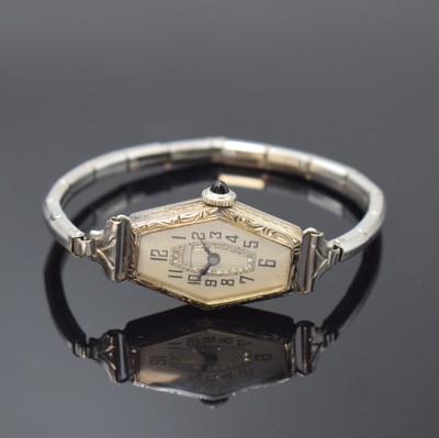 BULOVA Art-Deco Damenarmbanduhr in WG 585/000, Schweiz um 1930, Handaufzug, Scharnierboden, Flexband in Platin, Schmuckkrone, silb. Zifferbl. m. ...