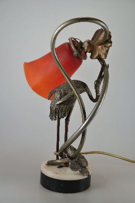 Tischlampe, Frankreich, 1920er/1930er Jahre, Fuß Weißbronze in Form eines vollplastischen Kranichs, Marmorsockel, Elektr. nicht geprüft, Schirm ...