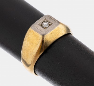 14 kt Gold Brillant-Ring, GG/WG 585/000, schlicht, Ringkopf WG, 1 Brillant ca. 0.03 ct Weiß/si, RW 50, ca. 3.2 g