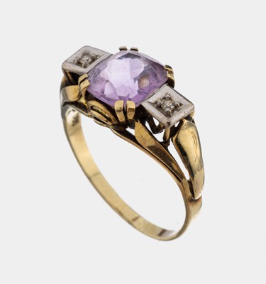 14 kt Gold Amethyst-Diamant-Ring, GG/WG 585/000, mittig ein facett. Amethyst umgeben von 8/8-Diamanten in WG gefasst, RW 55, ca. 3.4 g