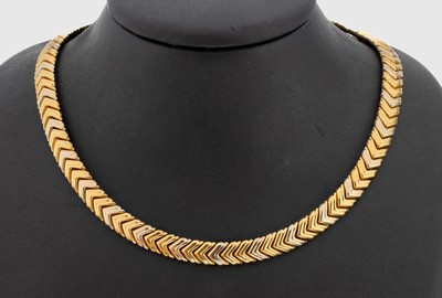 18 kt Gold Collier, GG/WG 750/000, GG und WG Glieder im Wechsel, L. ca. 40 cm, Kastenschloss, ca. 42.7 g