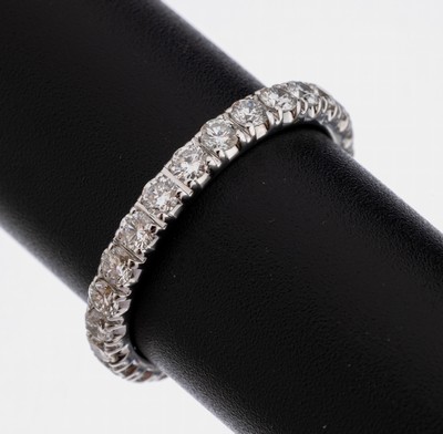 14 kt Gold Brillant-Memoryring, WG 585/000,Brillanten zus. ca. 1.32 ct feines Weiß- Weiß/vs-si, RW 56, ca. 2.6 g