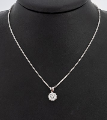 14 kt Gold Brillant-Anhänger, WG 585/000, Brillant ca. 1.96 ct feines Weiß+(F)/si1, an WG Kette, L. ca. 42 cm, ca. 3.1 g, Federringschließe, mit ...