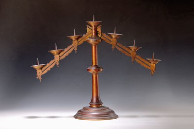 Menora-Leuchter, Anfang 20.Jh., Weichmetall, 7-flammig, Arme verstellbar, deutliche Altersspuren, 44x59 cm