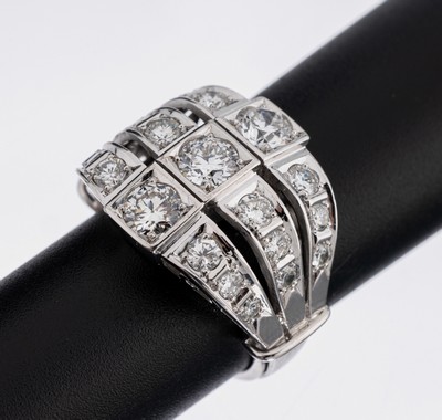 14 kt Gold Brillant-Ring, WG 585/000, 3- reihig bes. mit 28 Brillanten im Größenverlaufzus. ca. 2.05 ct feines Weiß-Weiß/si, ca. 10.3g, RW 53