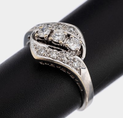 14 kt Gold Brillant-Ring, WG 585/000, 11 Brillanten zus. ca. 0.60 ct Weiß/si, ca. 4.2 g, RW 57