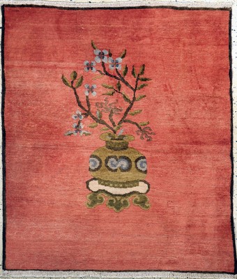 Vasen-Teppich, Mongolai, Mitte 20.Jhd, Wolle auf Baumwolle, ca. 155 x 136 cm, EHZ: 2