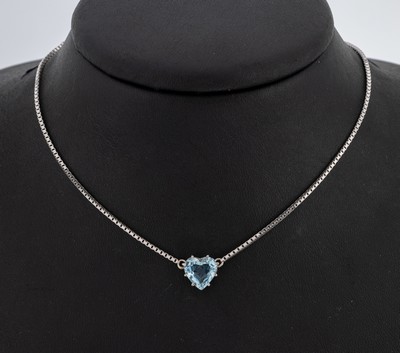 14 kt Gold Aquamarin-Collier, WG 585/000, Mittelteil mit facett. Aquamarin-Herz ca. 1.80ct, L. ca. 43.5 cm, Federringschließe, ca. 4.9g