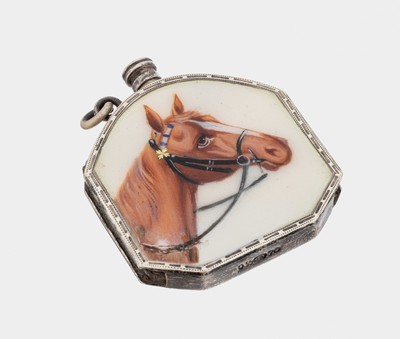 Feuerzeug mit Emailmalerei, 935er Silber, um 1900, Emailmalerei, Darstellung eines Pferdeportrait, seitl. 2 Reibeflächen, ca. 4 x4 cm