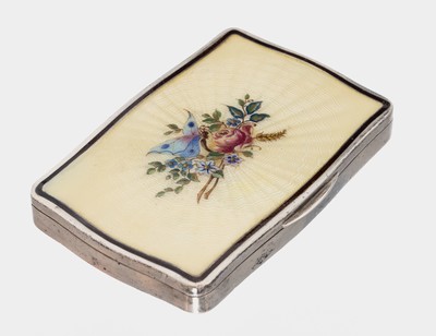 Deckeldose, 935er Silber, Deckel mit transluzidem weißem Email auf guillochiertem Grund, mit Blumenmalerei, ca. 7.8 x 5 cm, ca. 138.6 g, ...