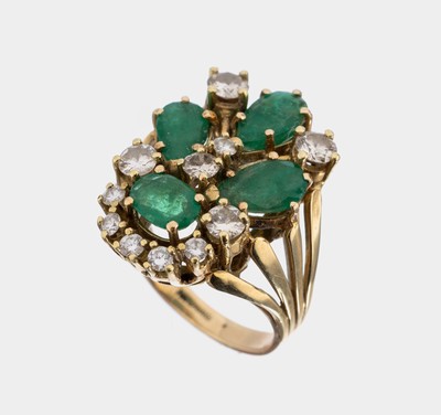 14 kt Gold Brillant-Smaragd-Ring, GG 585/000, geometrischer Ringkopf, 11 Brillantenzus. ca. 0.80 ct Weiß/si, 3 facett. Smaragdtropfen und 1 ...
