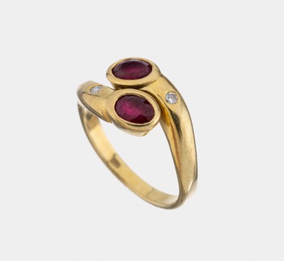 14 kt Gold Rubin-Brillant-Ring, GG 585/000,2 ovalfacett. Rubine zus. ca. 0.80 ct, 2 Brillanten zus. ca. 0.04 ct Weiß/si, RW 53, ca. 3.7 g