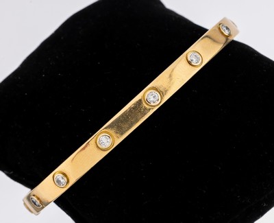 18 kt Gold CARTIER Brillant-Armreif "Love", GG 750/000, 12 Brillanten zus. ca. 1.20 ct Weiß/si, durch eine neutrale Weitenänderung ...