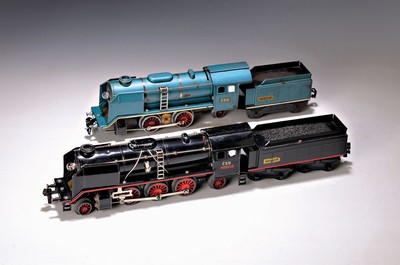 2 Modelleisenbahnen Spur 0, Merkur, 1947-1968 , 2 Schlepptenderloks blau/schwarz, Lok je mit elektr. Stirnlampe, Handumschaltung, Lok und Tender, ...
