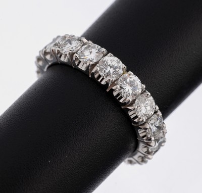 18 kt Gold Brillant-Ring, WG 750/000, 18 Brillanten zus. ca. 3.05 ct (grav.) feines Weiß/vs-si, RW 54, ca. 5.3 g