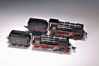 2 Modelleisenbahnen Spur 0, Tender-Dampflok 1 -B-1, Ikaria Chemoplast, Dampflok mit Tender, C.S.D., bel. Stirnlampen, Altersspuren, rest.