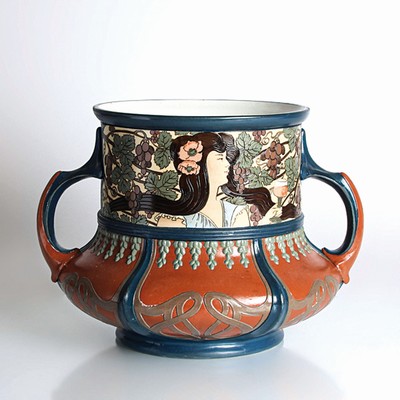 Bowle/Gefäß, Jugendstil, Villeroy & Boch, Mettlach, Entwurf wohl Hans Christiansen, Modell 2814, 1909, Feinsteinzeug, bunt staffiert, z.T. geritzt, ...