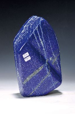 Lapislazuli in Freiform, ca. 3.4 kg, Afghanistan, geschliffen und poliert, markante Pyrit-Adern, ca. 3429 g, 20x13x6 cm