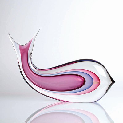 Sommerso Glasskulptur "Fisch", Oball Murano, Italien, farbloses Glas, Technik in Blau- und Rottönen, mit orig. Etikett, 28x41x6cm