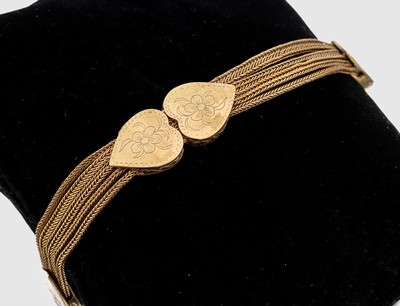 8 kt Gold Armband, GG 333/000 gepr., um 1900, 6 grav. Herze, 6-reihig, L. ca. 19 cm, Federringschließe, ca. 21.8 g
