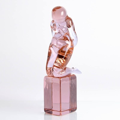 Glasskulptur von Ermann Nason, für Cenedese Murano, um 1963-72, sog. Aventuringlas, knieender weiblicher Akt, H. ca. 24cm