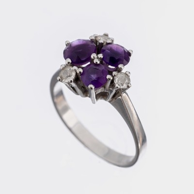 14 kt Gold Brillant-Amethyst-Ring, WG 585/000, 3 Brillanten zus. ca. 0.15 ct l.get.Weiß/p, 3 rundfacett. Amethyste zus. ca.0.50 ct, RW 53, ca. 3.2 g