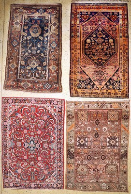 Konvolut aus 4 Persische Brücken, Anfang 20.Jhd, Wolle auf Baumwolle, ca. 199 x 138 cm, EHZ: 2-3