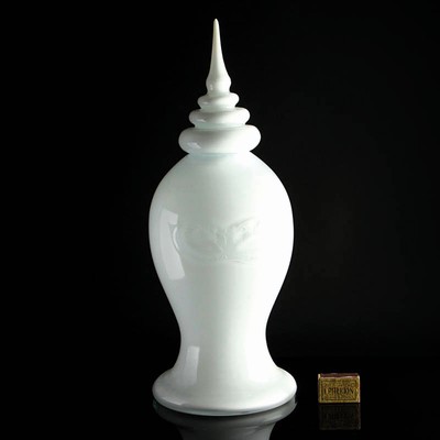 Glasvase bzw. Skulptur, Roberto Cavalli, Murano, Italien, farbloses Glas, milchweisser Innenüberfang, zweiseitig eingeschliffene venezianische ...