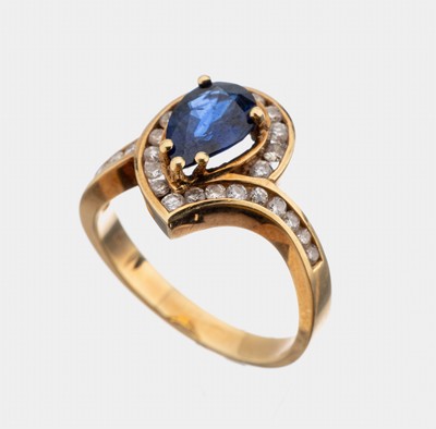 18 kt Gold Saphir-Brillant-Ring, GG 750/000, mittig erhaben gefasster facett. Saphir-Tropfen ca. 1.20 ct, 28 Brillanten zus. ca. 0.34 ct Weiß/si, 1 ...