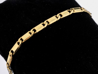 18 kt Gold Armband, GG 750/000, L. ca. 20 cm, Karabinerschließe, ca. 15.3 g