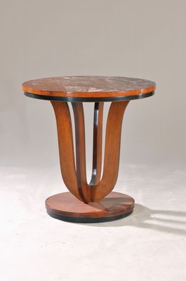 Runder Beistelltisch, Art Deco, Frankreich 30/40er Jahre, Wurzelfurnier und Mahagoni, dekorativ geschwungene Stützen, runder Stand, Gebr.-spuren, H. ...