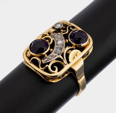 14 kt Gold Amethyst-Brillant-Ring, GG 585/000, 1960er Jahre, sogn. Gartenring, 3 rundfacett. Amethyste zus. ca. 1.20 ct, 1 Brillant ca. 0.03 ct ...