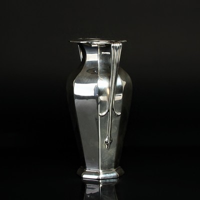 Doppelhenkelvase aus Silber, Charles Clement Pilling, Sheffield, 1919, Vertrieb Z. Barraclough & Sons, Leeds, Sterlingsilber, 395g, H. 18 cm