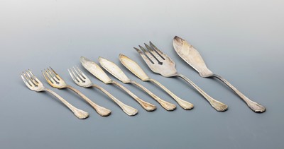 Fischbesteck für 12 Personen, 800er Silber,Italien, best. aus: 12 Fischmesser, 12 Fischgabeln, 1 Vorlegemesser und 1 Vorlegegabel, Meistermarke MM ...