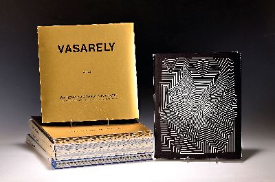 Konvolut Victor Vasarely, 1906 Pecs-1997 Paris, Marcel Joray: Vasarely, Bd. 2-4, Neuchatel, Editions du Griffon 1979, mit Zahlreichen Abb.; Mappe ...