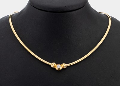 18 kt Gold Brillant Collier, GG 750/000, Brillant-Solitär ca. 0.30 ct Weiß/si, Kastenschloß mit Sicherheitsacht, D. ca. 13 cm(ca. 44 cm), ca. ...