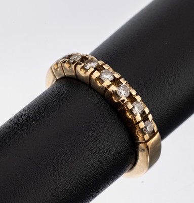 14 kt Gold Brillant-Ring, GG 585/000, 7 Brillanten zus. ca. 0.21 ct Weiß/si, ca. 4.5 g, RW 52