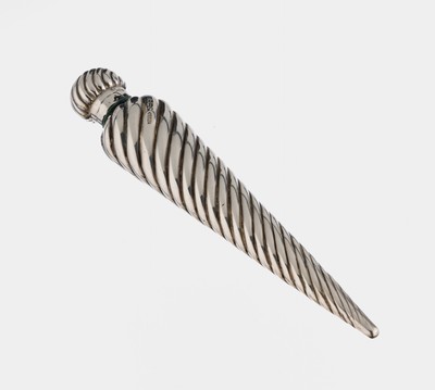 Ausgefallener Parfumflakon, England 1884, 925er Silber, gedreht, konisch, Schraubdeckel,Korkstöpsel fehlend, L. ca. 14 cm, ca. 41 g, Meistermarke ...