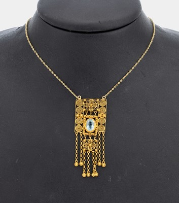 14 kt Gold Aquamarin-Collier, GG 585/000, Anhänger mit spiralförm. Filigran-Drähten, Granulaten und bewegl. Abhängungen, ovalfacett. Aquamarin ...