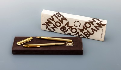 MONTBLANC Set, best. aus: 1 Füller und 1 Kugelschreiber, Metall verg., Rillendekor, GG 585/000 Feder, im Etui
