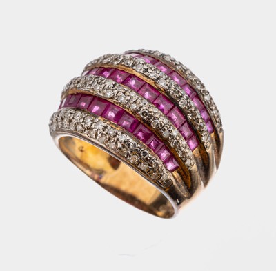 14 kt Gold Rubin-Diamant-Ring, RG 585/000, Rubin-Carrees zus. ca. 3.0 ct, 8/8-Diamanten zus. ca. 2.0 ct Weiß/si, RW 54, ca. 7.6 g