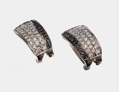 Paar 14 kt Gold Diamant-Ohrclips, GG/WG 585/000, Brillanten und 8/8-Diamanten zus. ca.2.50 ct Weiß/vs-si und Schwarz, ca. 3.8 g, reinigungsbed. ...