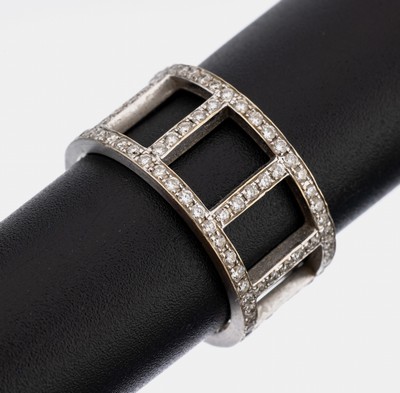 18 kt Gold Brillant-Ring, WG 750/000, Brillanten zus. ca. 0.96 ct (grav.) feines Weiß-Weiß/vs-si, RW 54, ca. 5.2 g