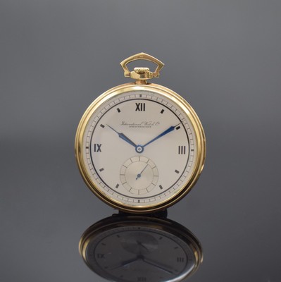 IWC offene Herrentaschenuhr in GG 585/000, Schweiz um 1930, Rückdeckel m. Streifendekor, Metallcuvette, silb. Zifferbl. m. gebl. Zeigern, kl. Sek., ...