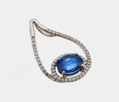 9 kt Gold Saphir-Diamant-Anhänger, WG 375/000, ovalfacett. Saphir ca. 2.0 ct, Diamanten zus. ca. 0.40 ct Weiß/vs-si, ca. 2.8g, L. ca. 2.8 cm
