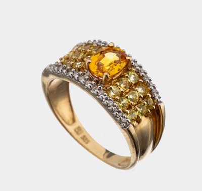 14 kt Gold Saphir-Brillant-Ring, GG 585/000, ovalfacett. und rundfacett. gelb/orange Saphire zus. ca. 2.50 ct, Brillanten zus. ca. 0.25 ct Weiß/si, ...