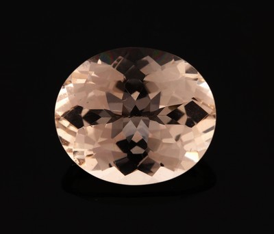 Loser Imperial Topas, ca. 7.56 ct, ovalfacett.
