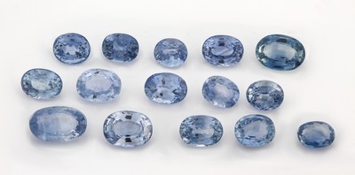 Lot lose Saphire, zus. ca. 10.37 ct, ovalfacett., versch. Größen und Farbnuancen